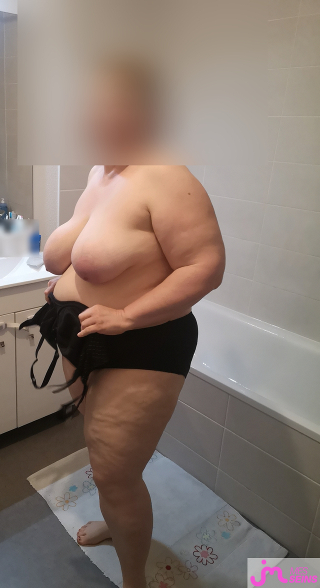 Photos de seins : Ma coquine ❤️❤️❤️❤️ 