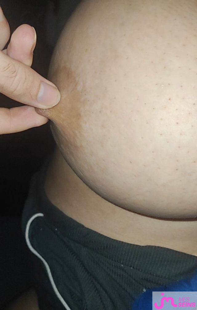 Les tr&egrave;s gros seins de Cynthia440