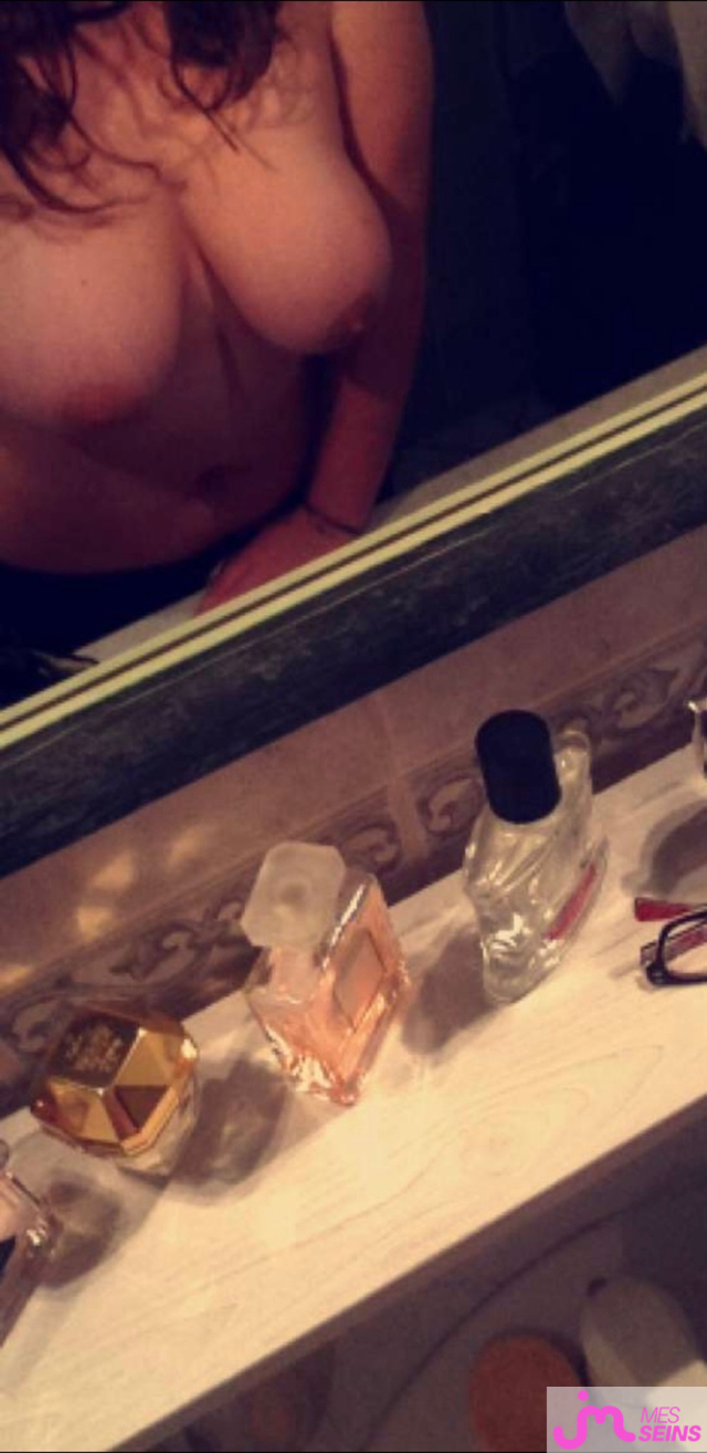 Les seins moyens de Thomasbijou