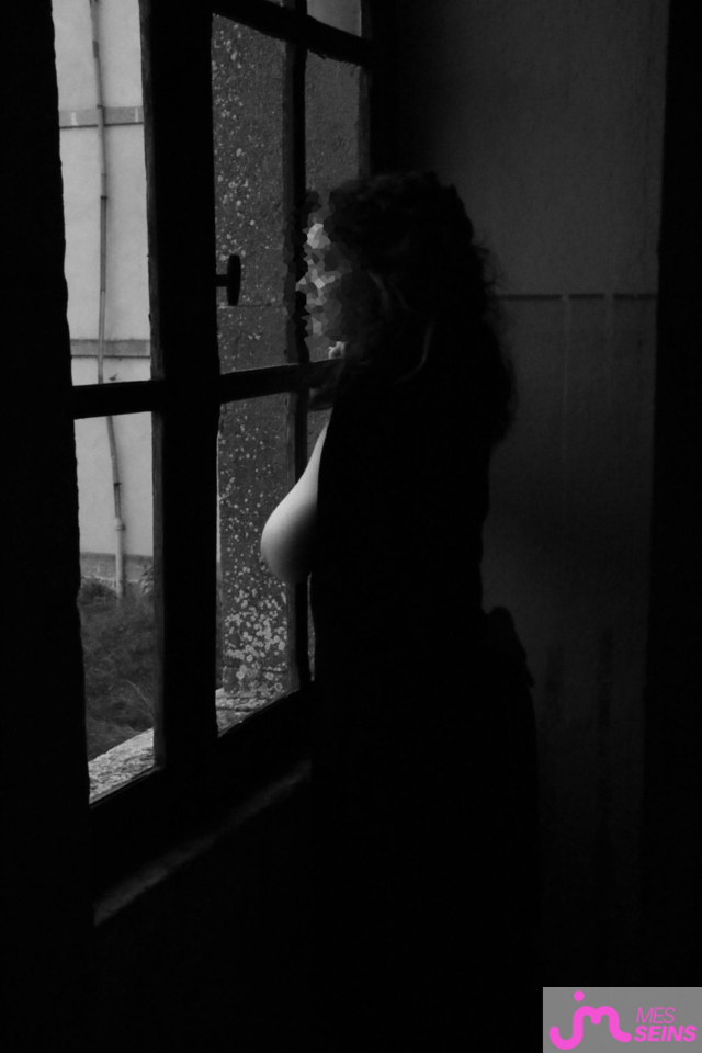 Les tr&egrave;s gros seins de marie68