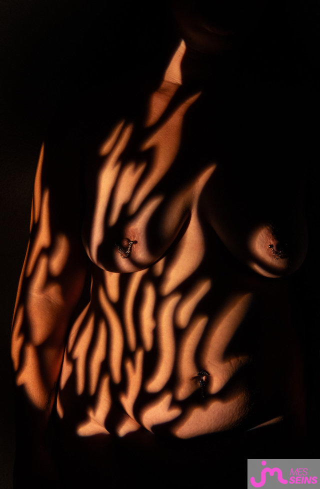 Les tr&egrave;s gros seins de Couplebdsm